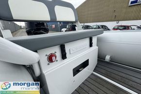 Highfield Classic 380 - seating