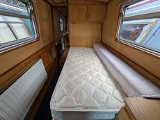 That's D'riculous - 57 foot cruiser stern narrow boat