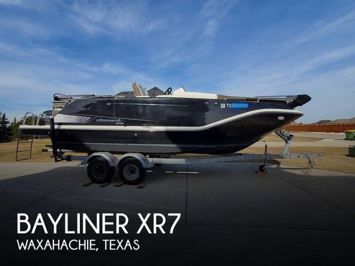 2019 Bayliner element xr7