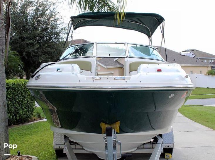 2005 Sea Ray 240 sundeck