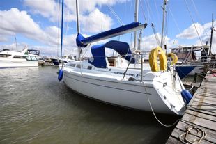 2001 Hunter Channel 31