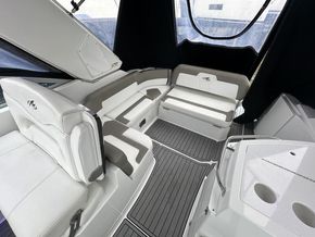 2017 Monterey 275 Sport Yacht 5