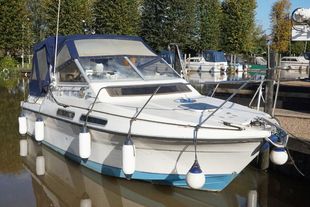 Fairline Carrera 24