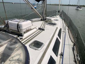 Jeanneau Sun Odyssey 40.3 3 cabin version - Coachroof/Wheelhouse