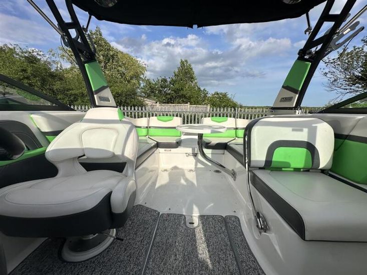 2017 Chaparral 223 Vortex VRX
