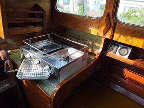 port side 2 burner stove