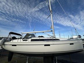 2016 Bavaria Cruiser 37 2