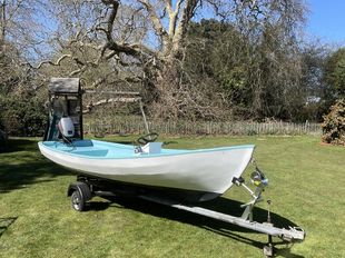 17 foot open/day/fishing boat