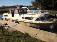 1972 Seamaster 28 Commodore