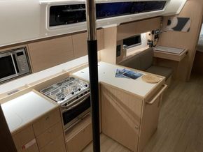 2025 Bavaria C42 6