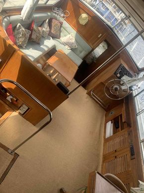 Middle cabin 1