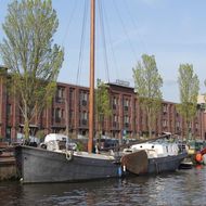 "Elegant Dutch Clipper with Spacious Interior"