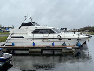 Targa - Broom 33'