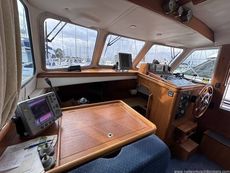 2001 Aquastar 38
