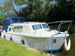 Echo-22ft 1978 Norman 3 berth GRP Motor Cruiser.