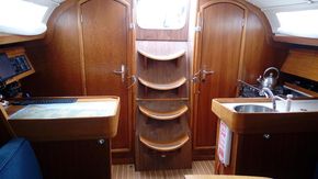 Saloon 2