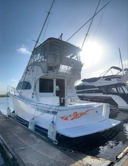 35ft Luhrs Sports Fisher