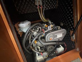 Beneteau Oceanis 343 Clipper  - Engine