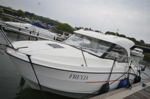 2017 Beneteau Antares 8 OB