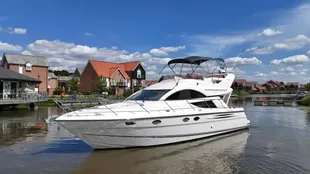 2001 Fairline Phantom 43