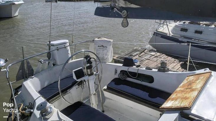 1974 Islander 36