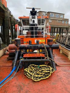 WELL MAINTAINED SINGLE SCREW TUG FOR SALE