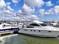 2004 Fairline Phantom 40