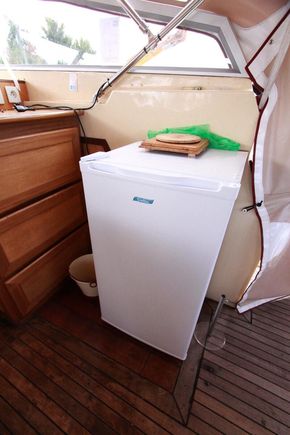 Refrigerateur cockpit