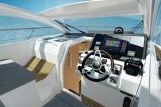2024 Sealine S335
