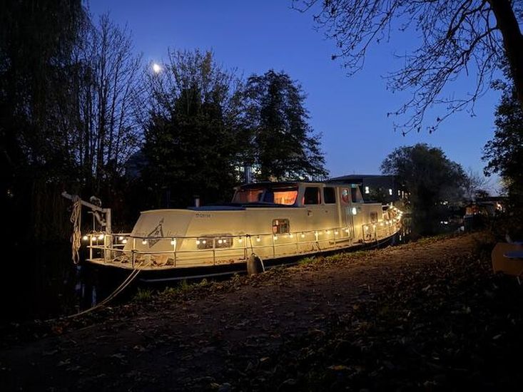 Stunning Dutch Barge