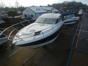 2011 Princess V42 5