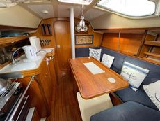 Beneteau Oceanis 320