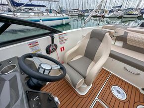 2022 Bayliner  VR5 OB 18