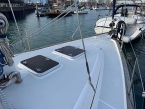 Moody 38  - Foredeck