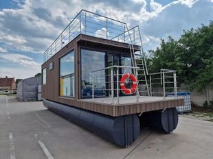 Houseboat, floating house, apartment o NSEW North PLATINIUM