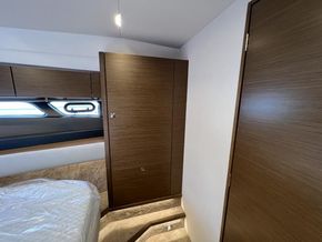 2023 Bavaria R40 Fly 27