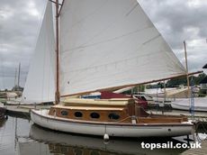 1997 Herbert Woods Lady 32 River Cruiser Class #341 (GRP Hull)