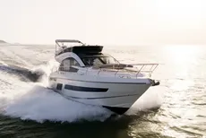 2019 Fairline Squadron 53