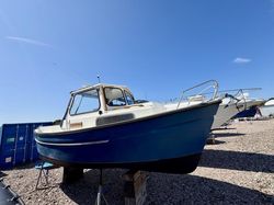 1987 Hardy 20 Fisherman