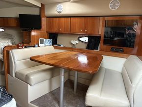 Lounge/Dining