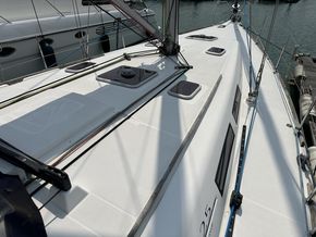 2011 Dufour  425 Grand Large 12