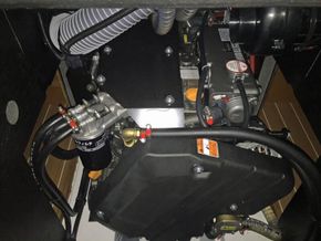 Jeanneau Sun Odyssey 449  - Engine
