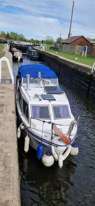 1988 Viking 26