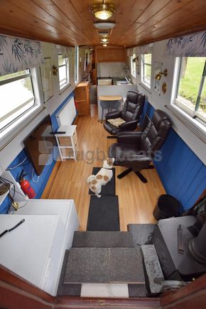 Saloon aft