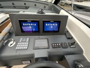 2024 Bavaria SR35HT 13