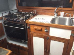 Biscay 36  - Galley