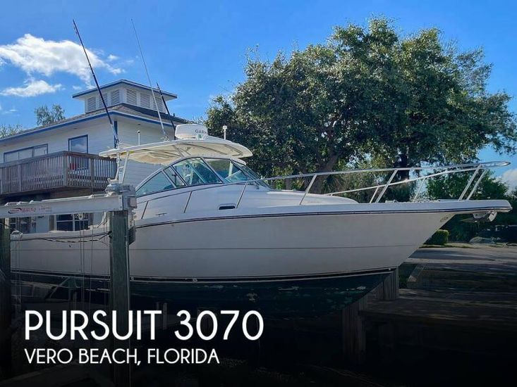 2003 Pursuit 3070 offshore