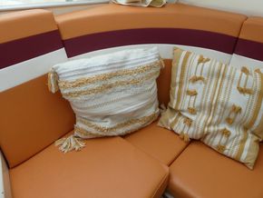 Nicols Confort 1100 ex hire boat - Upholstery