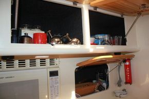 Hunton Gazelle 42  - Galley