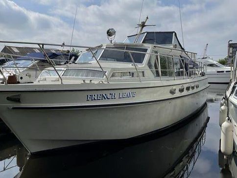 Broom Ocean 37